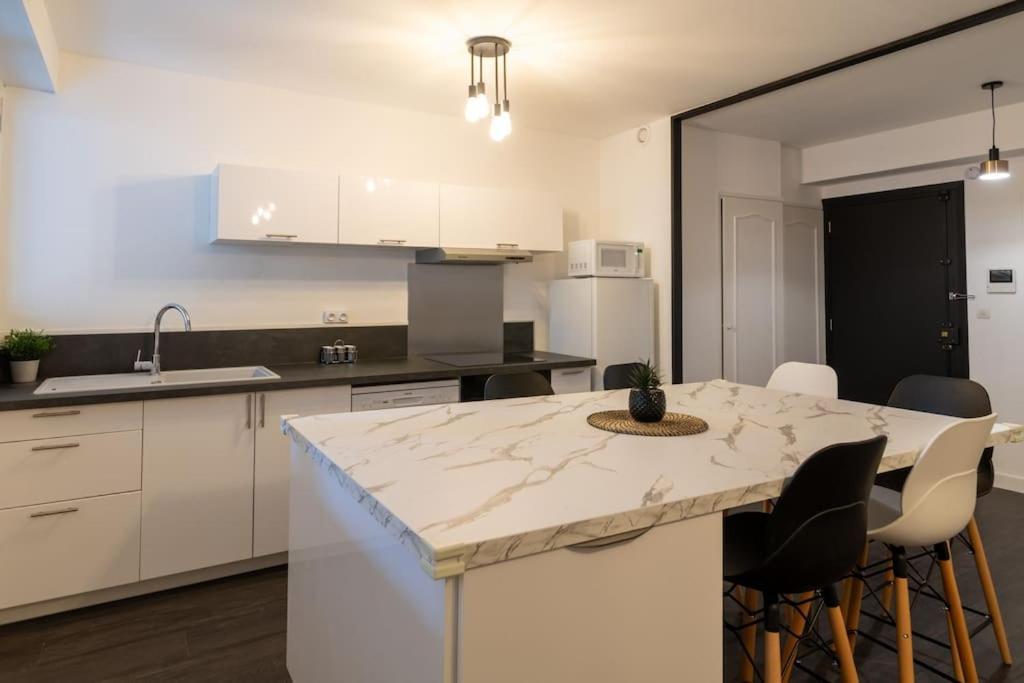 Elegant T3 Le Petit Palais Avignon Apartment Luaran gambar